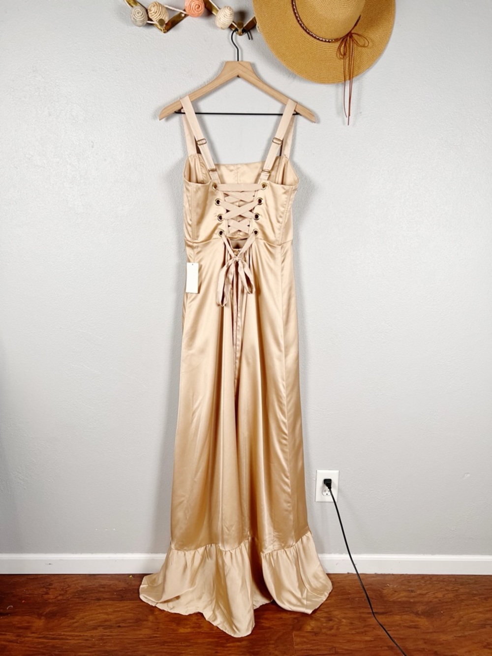 NWT Show Me Your MuMu Clarissa Corset Maxi Dress in Champagne Luxe Satin Large - Picture 4 of 9